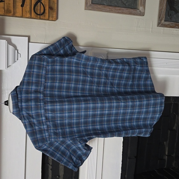 Calvin Klein short sleeve shirt - Picture 10 of 10